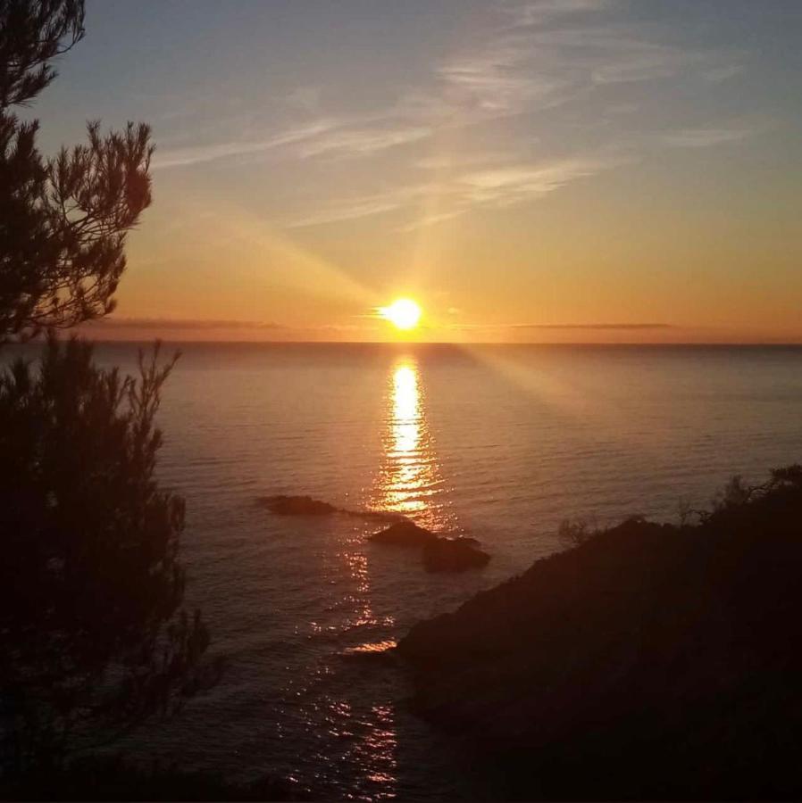 Una Finestra Sul Mare Home 2 Bergeggi Exterior photo